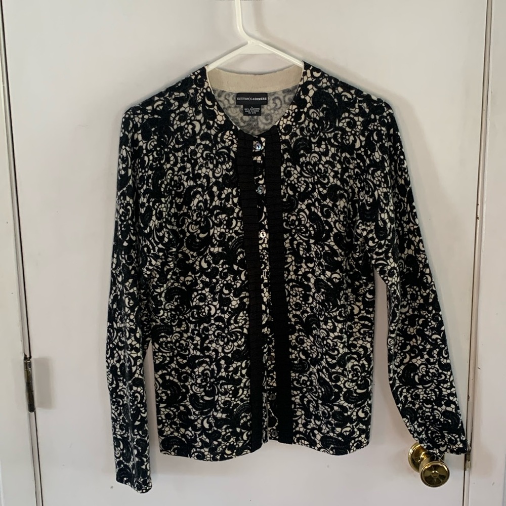Sutton Cashmere black and ivory pattern cashmere cardigan with pleated ribbon